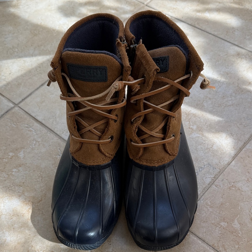 Sperry Brown and Black Winter Boots